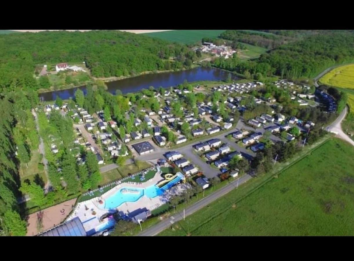 Assist' Mobil Home 397 - Mobil Home 3 Chambres 2 Salles De Bain , Au Calme 翁赞 外观 照片